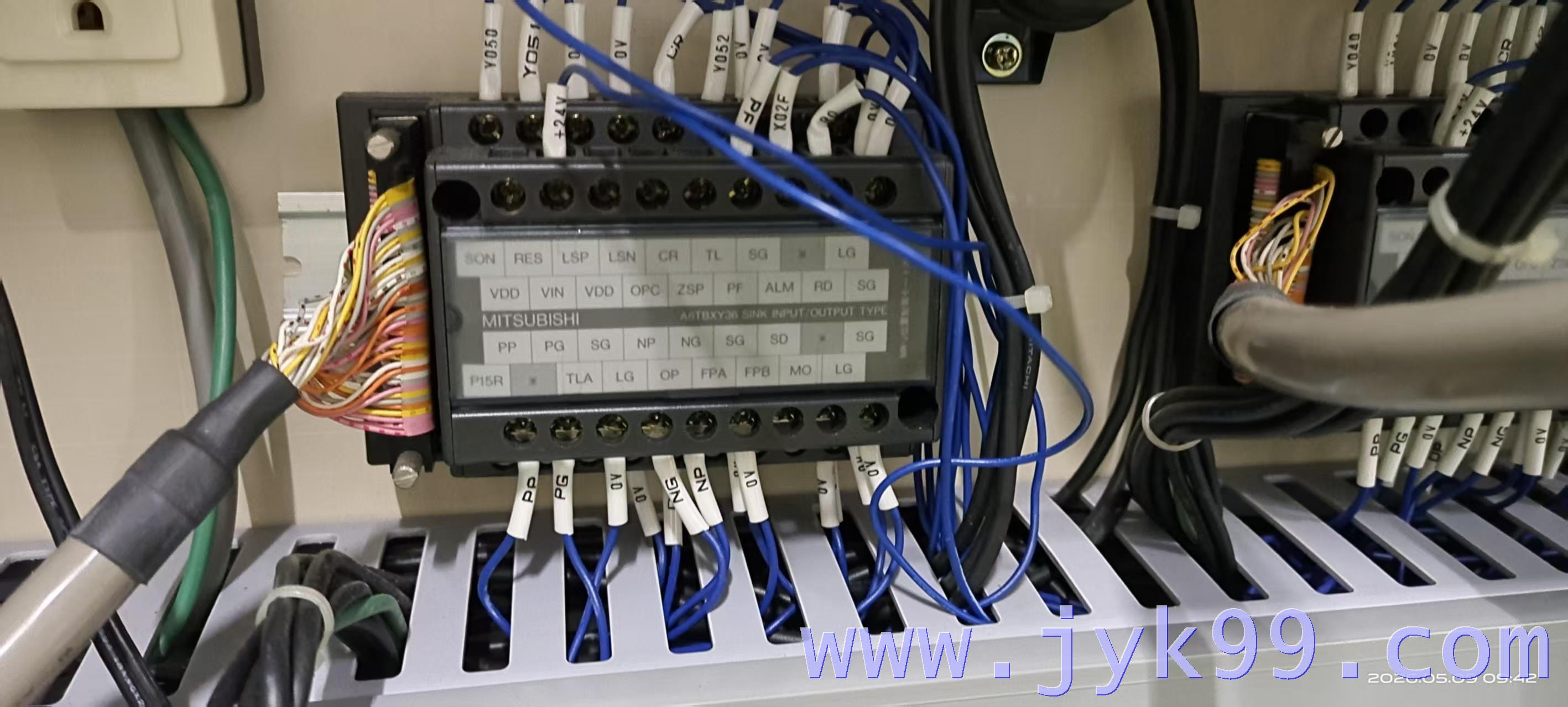 A6TBXY36 SINK INPUTOUTPUT